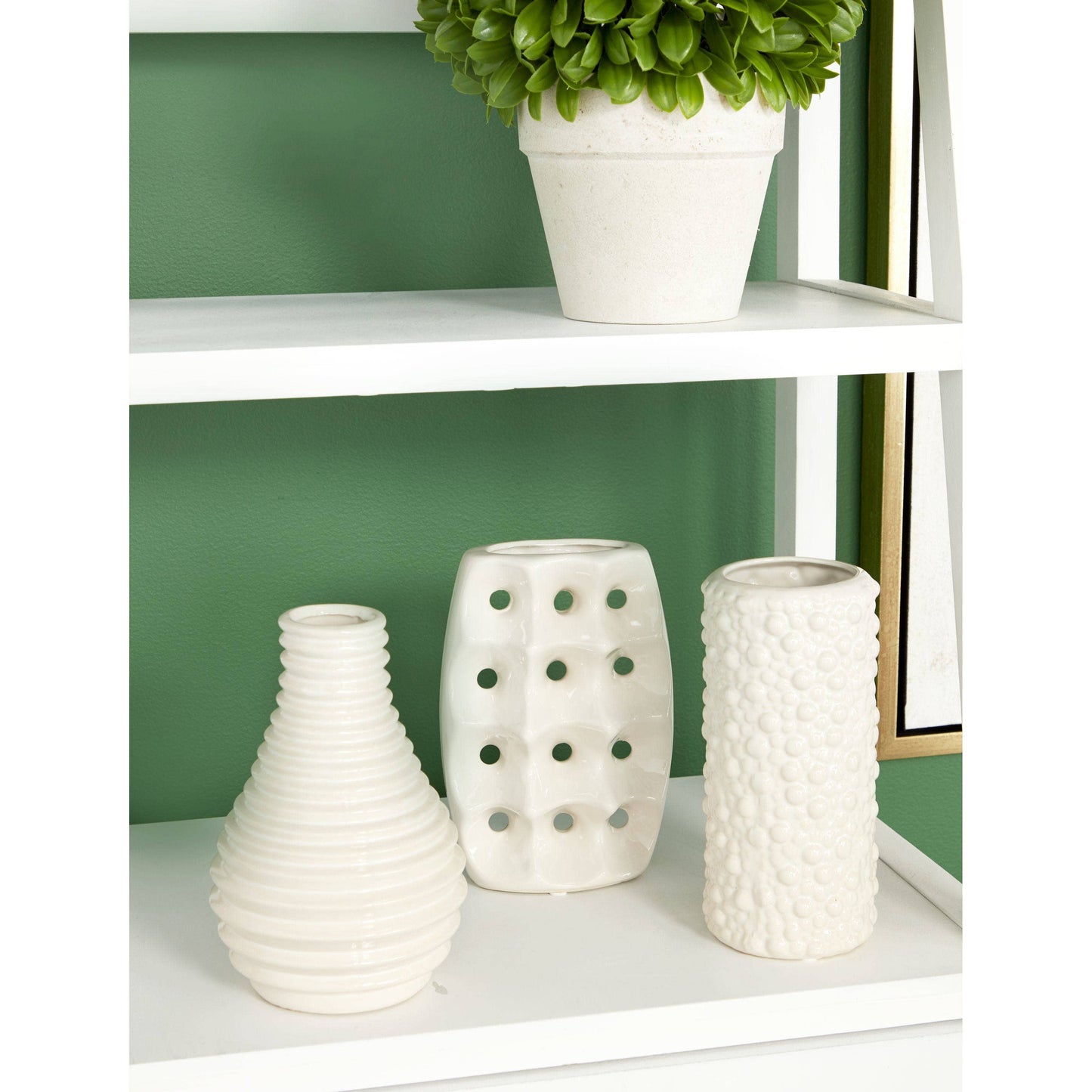 CosmoLiving by Cosmopolitan Assorted Ceramic Vases