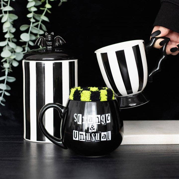 BeetleJuice - Strange & Unusual Mug and Socks Set
