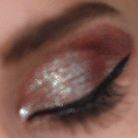Diamond Daze Liquid Shadow - showpiece