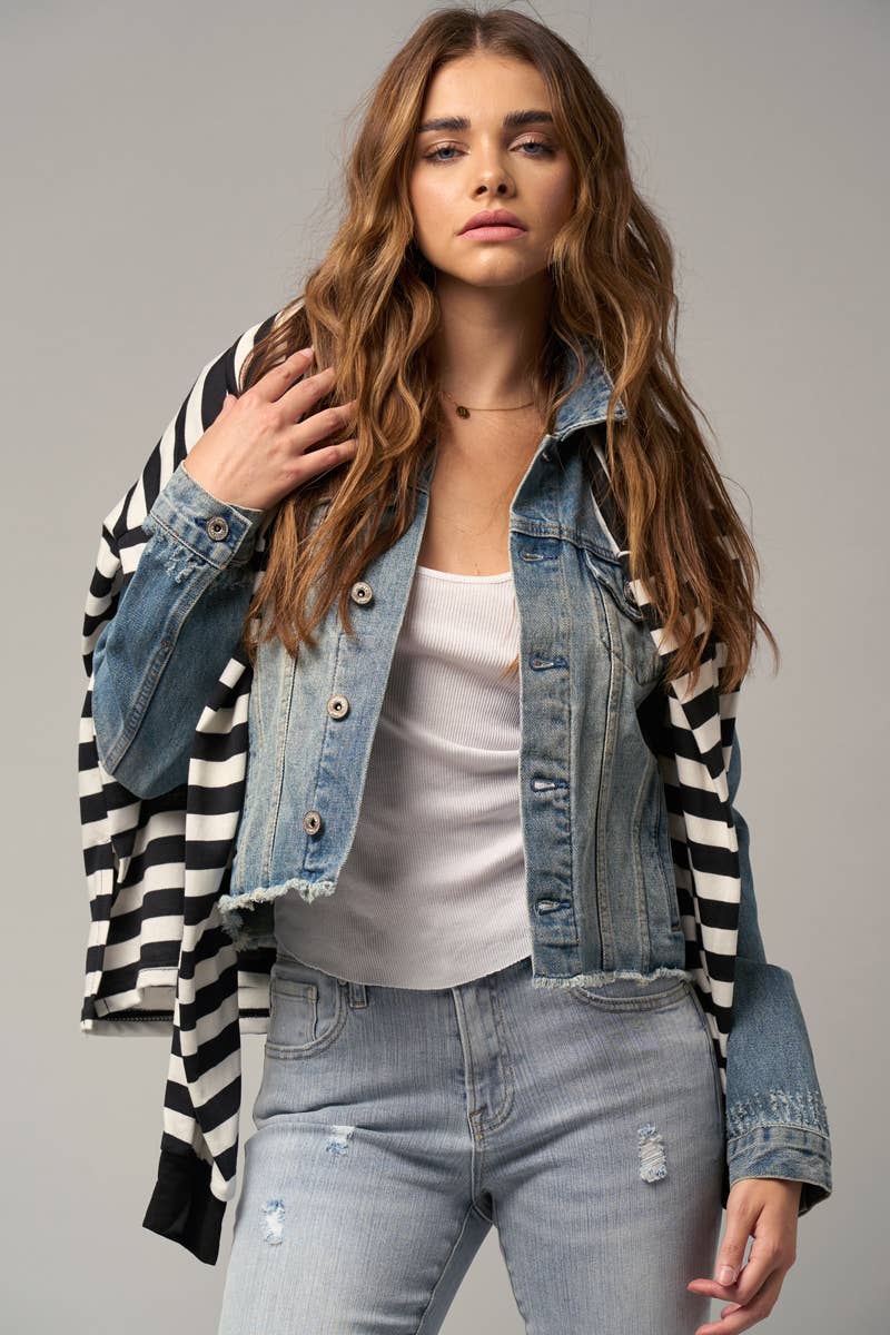 Flap Pockets Raw Hem Denim Jacket