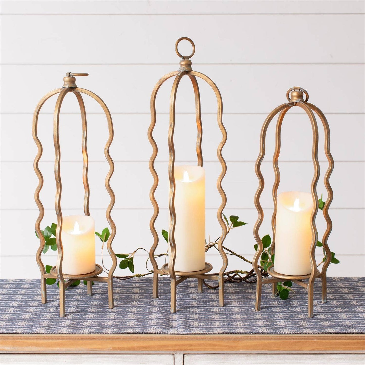 Candle Holder - Wavy Cage, Gold Finish