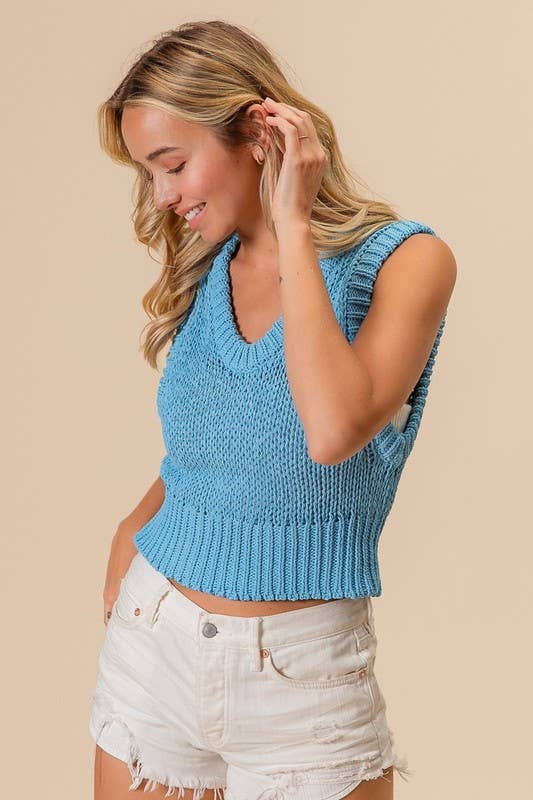 Low Gauge Sleeveless Sweater Top