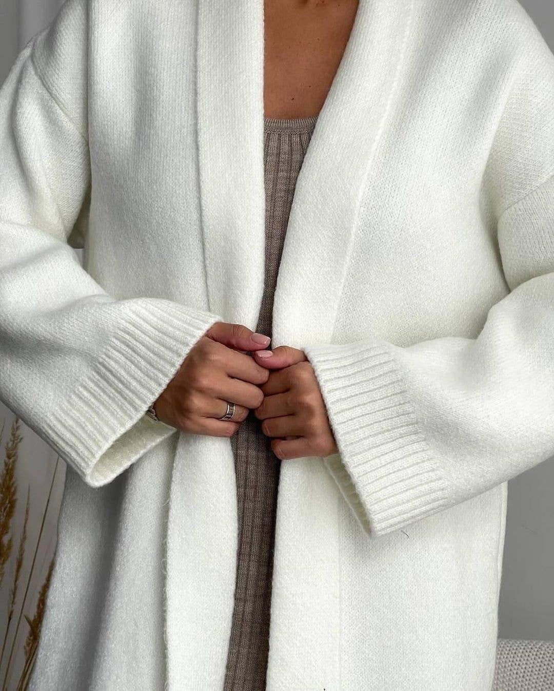 Elegant Collarless Open Front Long Cardigan