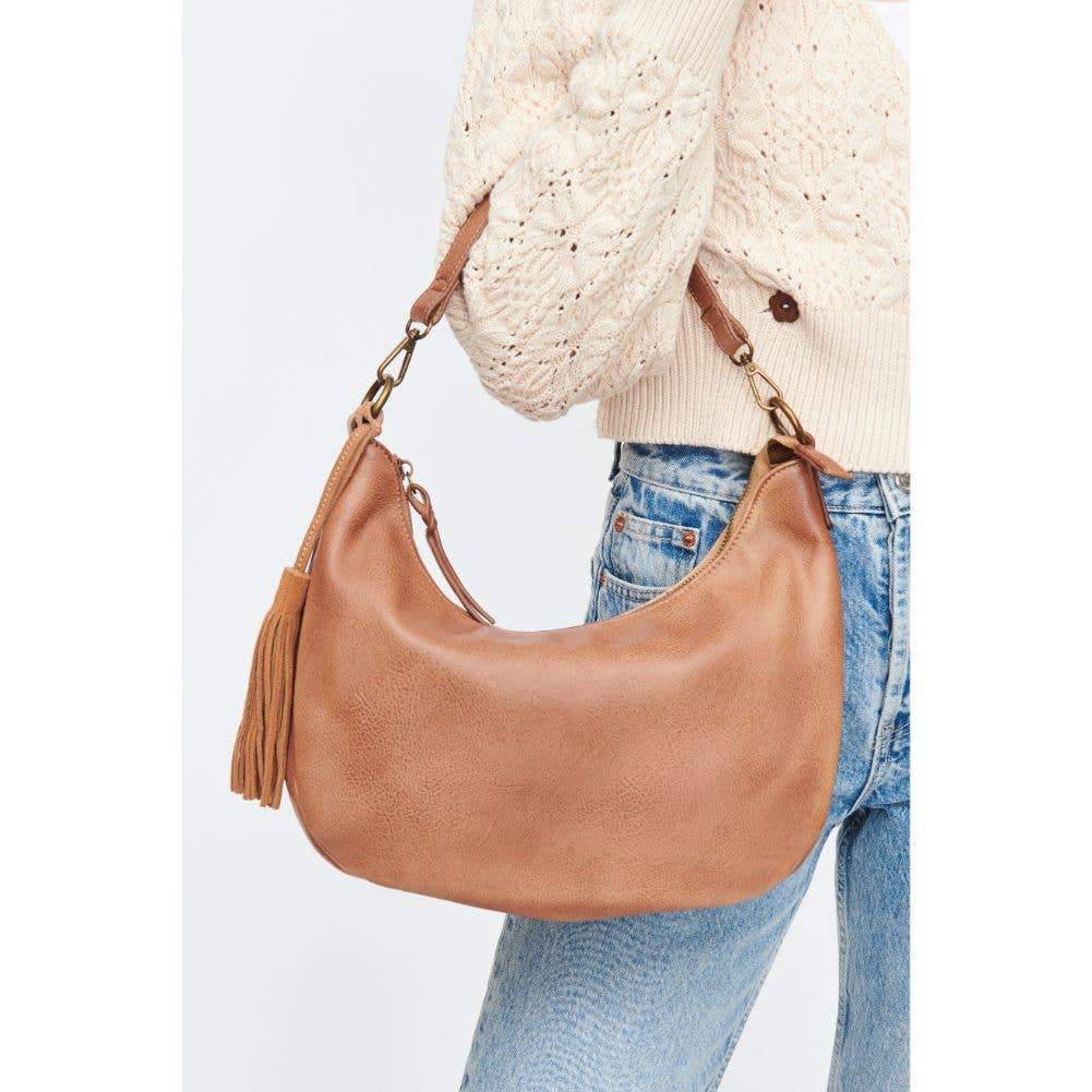 Ella Hobo: Tan