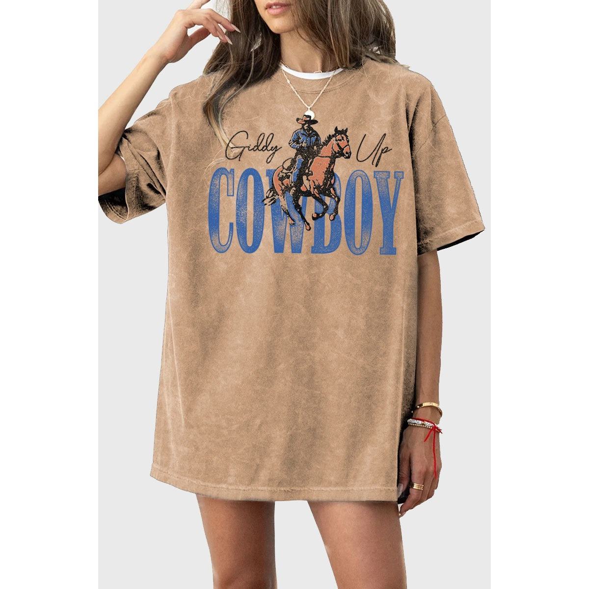 GIDDY UP COWBOY OVERSIZED GRAPHIC TEE: Mineral Taupe