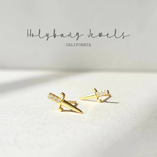 DAINTY SWORD STUD EARRINGS