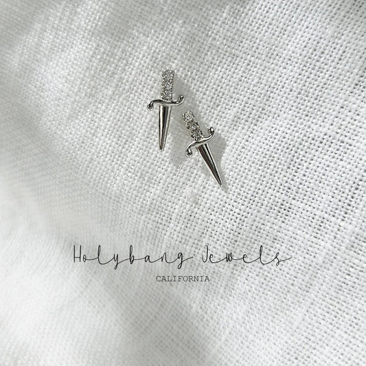 DAINTY SWORD STUD EARRINGS